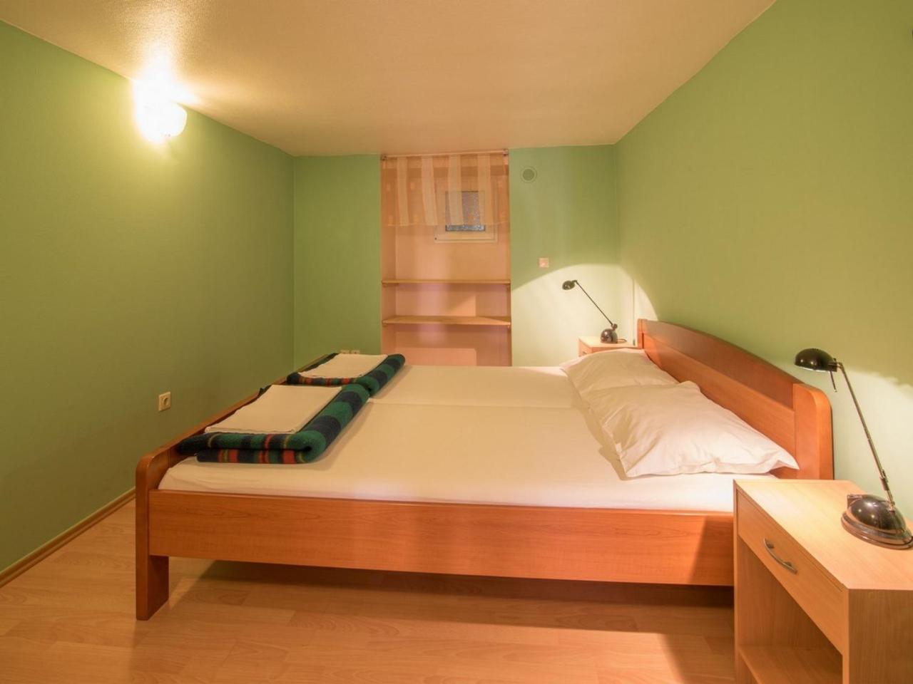 Apartment In Vrbnik/Insel Krk 13614 Kültér fotó
